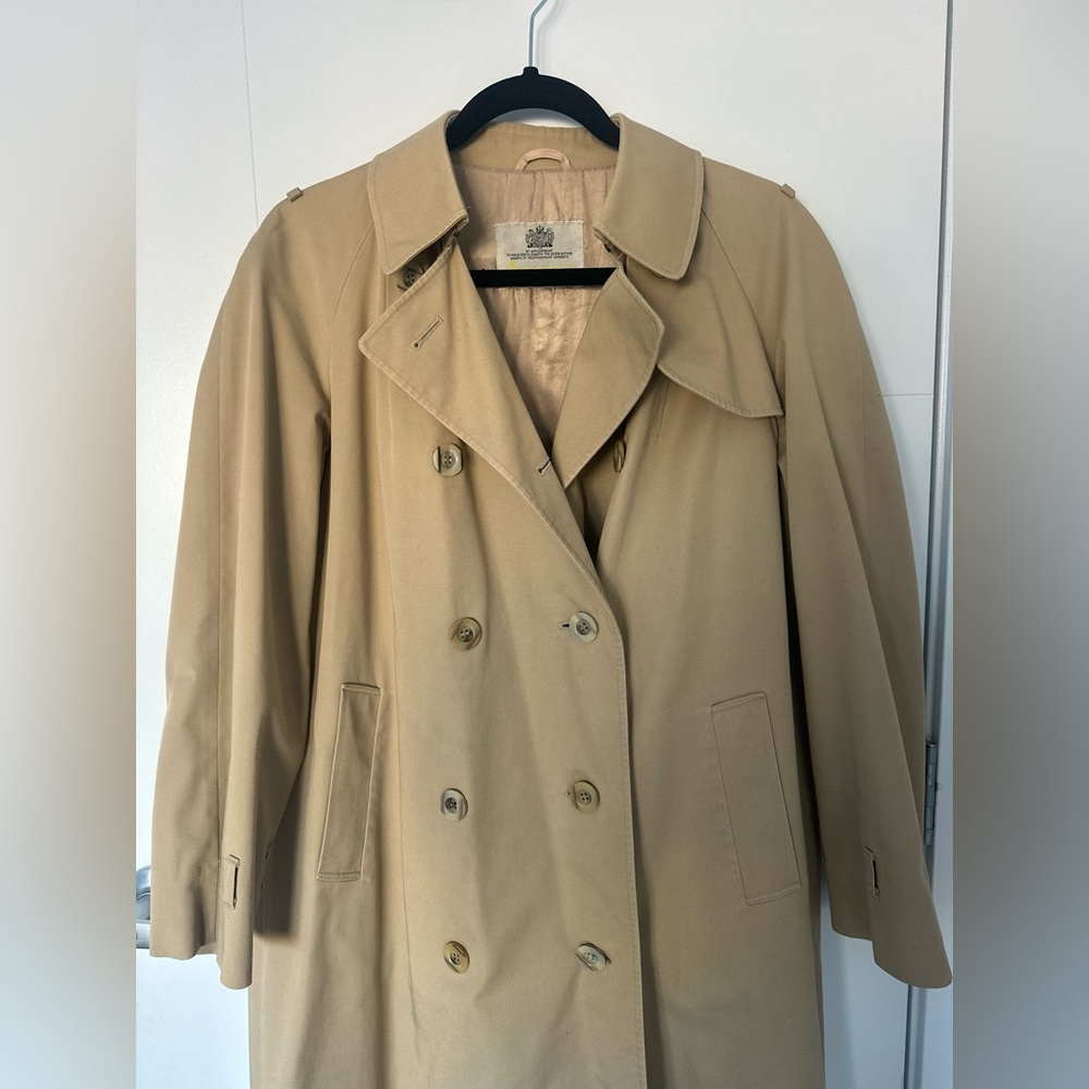 Vintage Aquascutum London Trench Coat | Classic Beige | Checked Lining - Picture 6 of 17